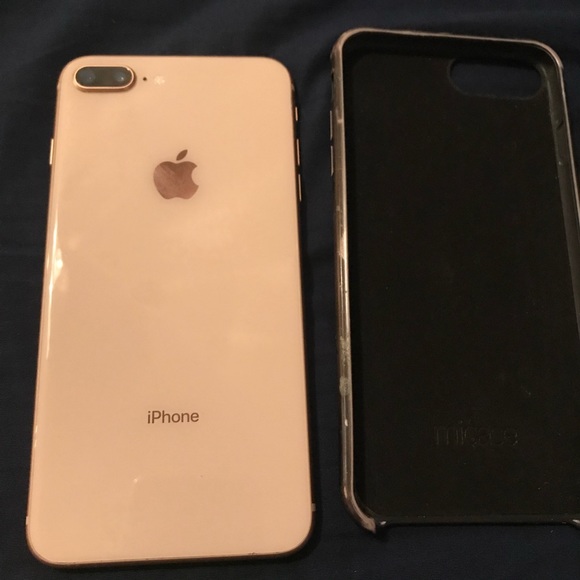 iPhone 8 Plus - Picture 3 of 3